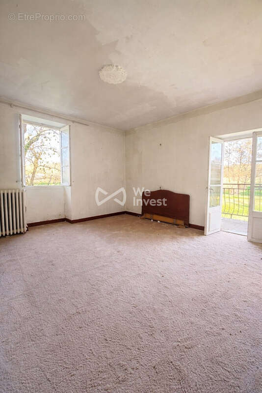 Maison à PUYLAROQUE