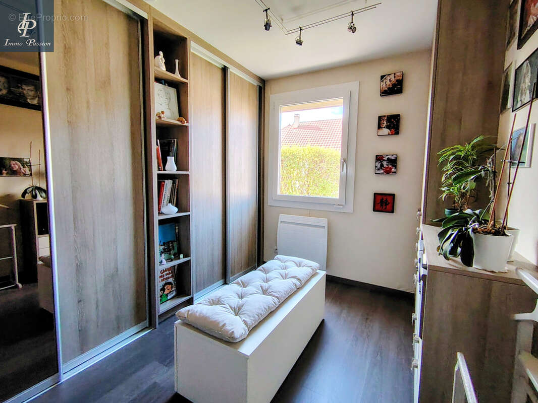 Maison à BINGES