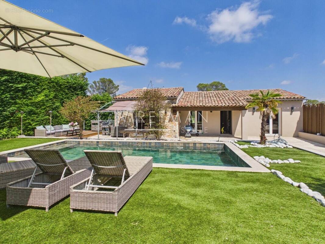 Maison à MOUGINS