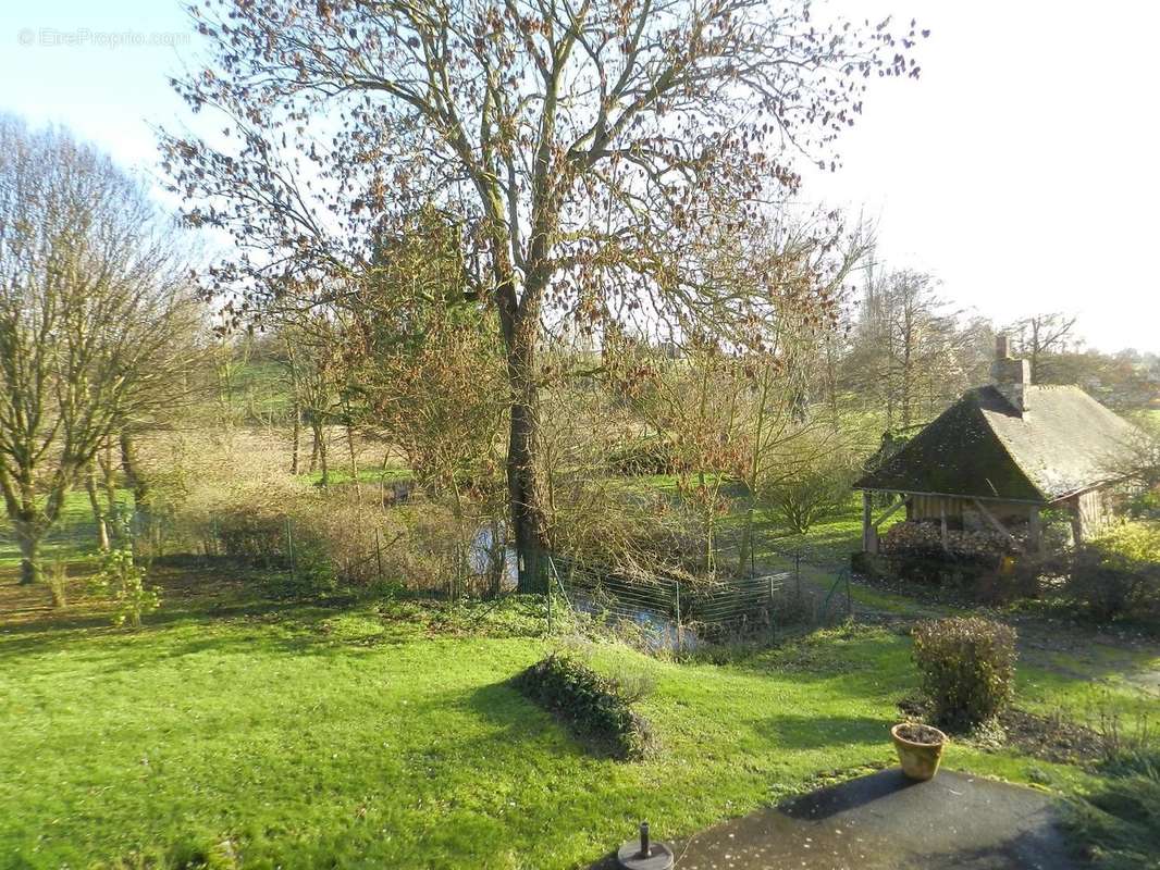 Maison à SAINT-PIERRE-SUR-DIVES