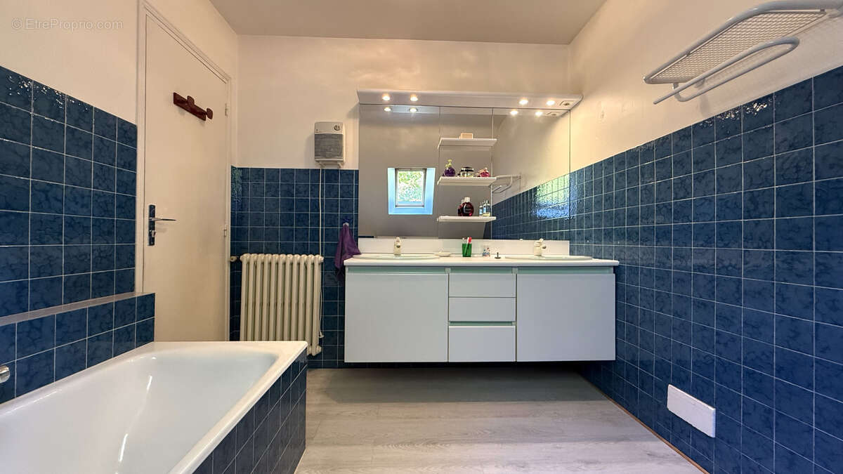 Maison à CLOHARS-CARNOET