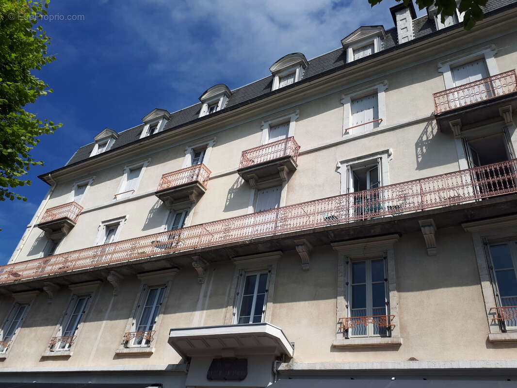 Spacieux T2 de 45 m2 (30 m2 Carrez) avec belles vues et très bien situé en centre-ville - photo 15