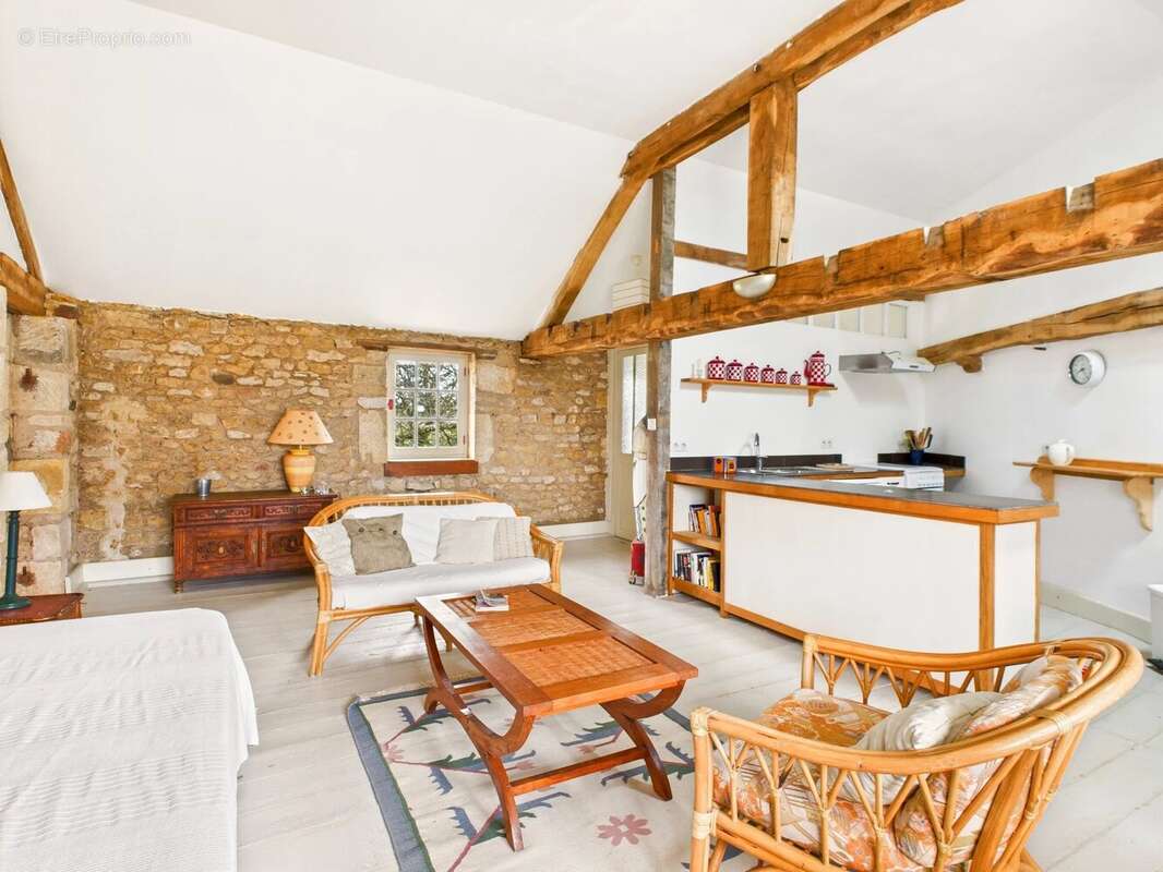Maison à SALLES-DE-BELVES