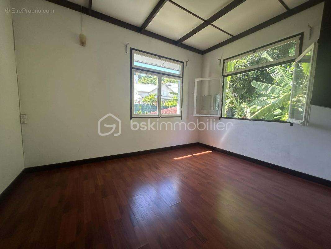 Maison à SAINT-DENIS