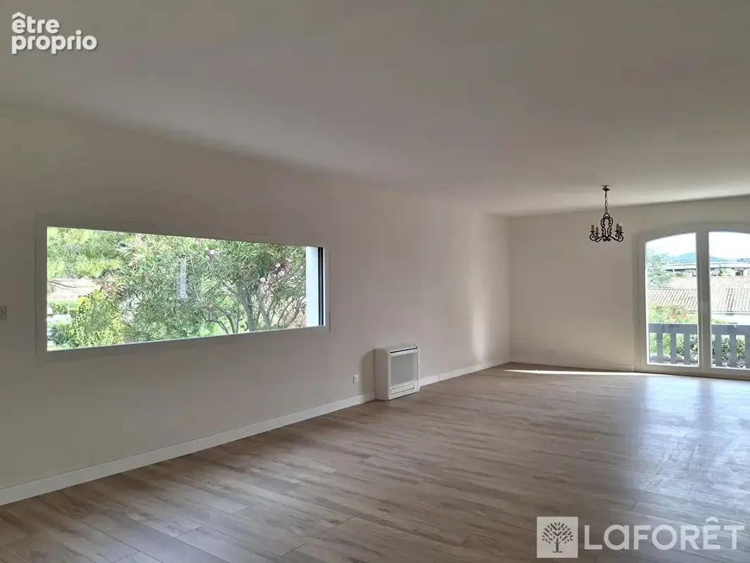 Hyères COSTEBELLE maison avec garage, terrasse, piscine et  jardin - photo 4