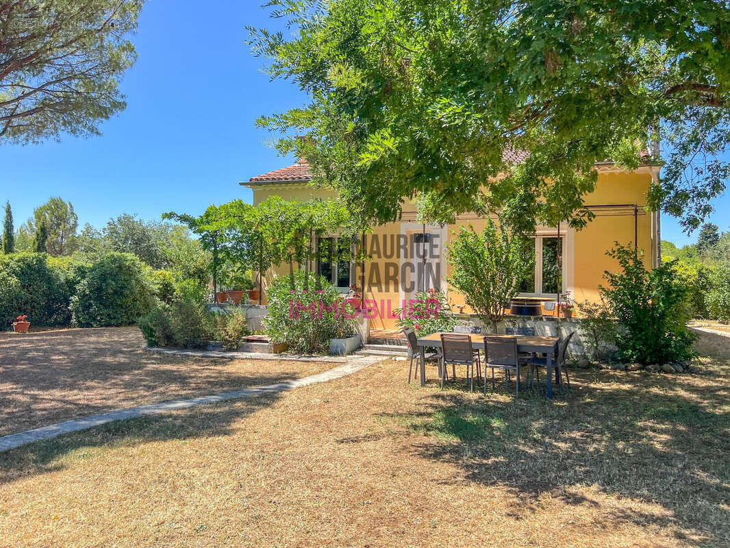 Maison 118 m² à Carpentras  - photo 2