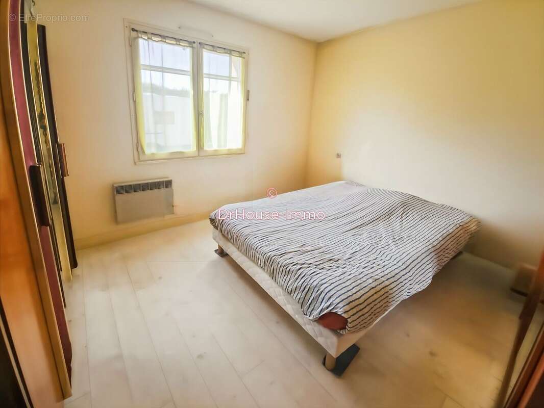 Maison à BONNETABLE