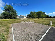 Terrain à PARENTIS-EN-BORN