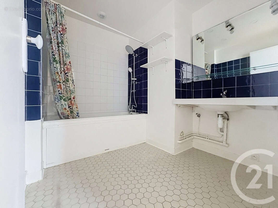 Appartement 52 m² à Paris-20e  - photo 4