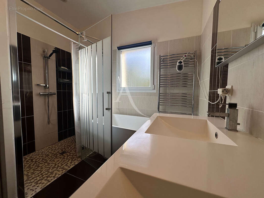 Maison à SAINT-REVEREND