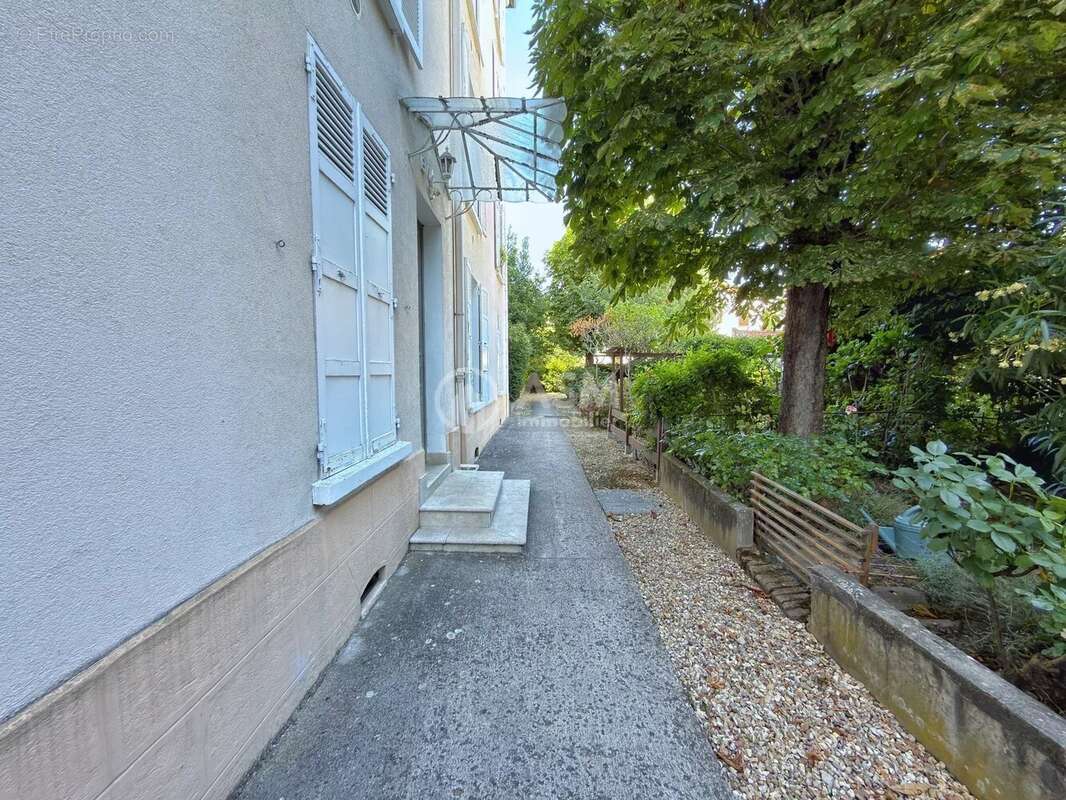 Appartement à BOIS-COLOMBES