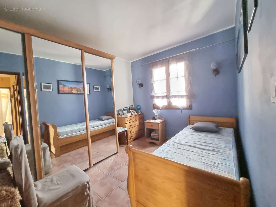 Appartement à REGUSSE