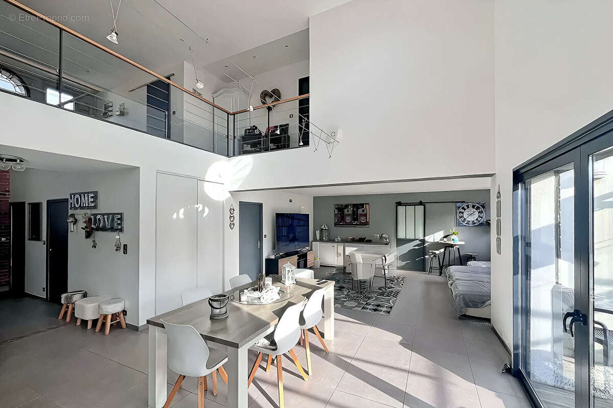 Maison à SAINTE-SOULLE