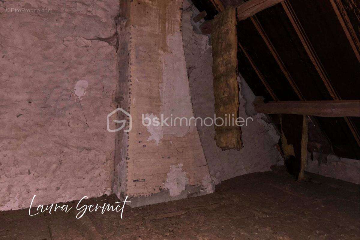 Maison à ROUVRES-LES-BOIS