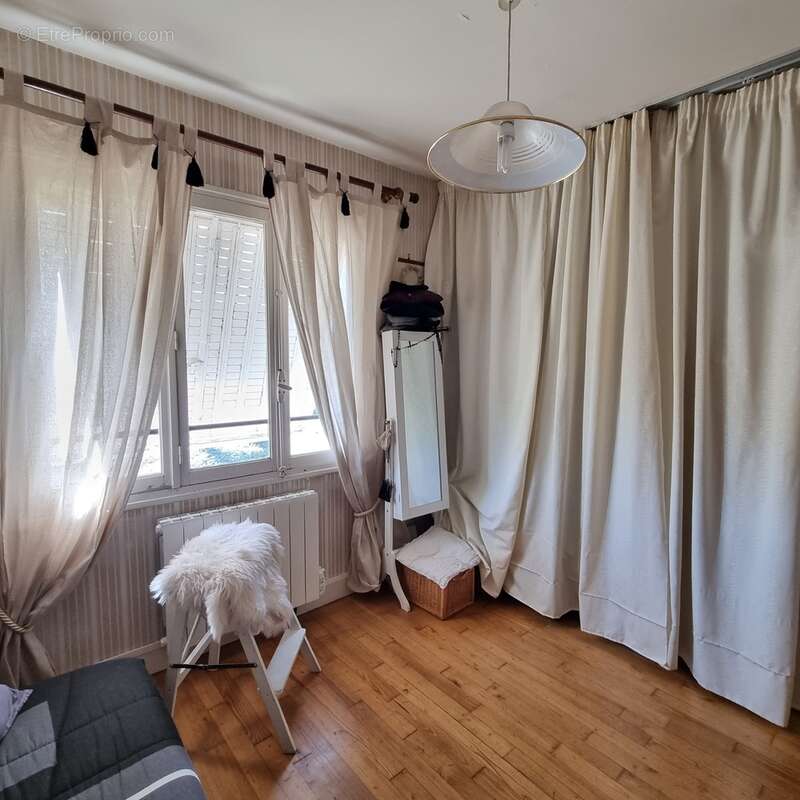 Maison à MONTGIVRAY