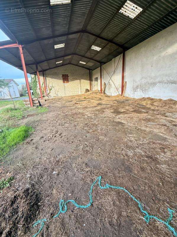 Maison à CHAMPAGNAC-LA-RIVIERE