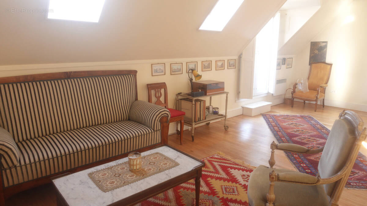 Appartement à VERSAILLES