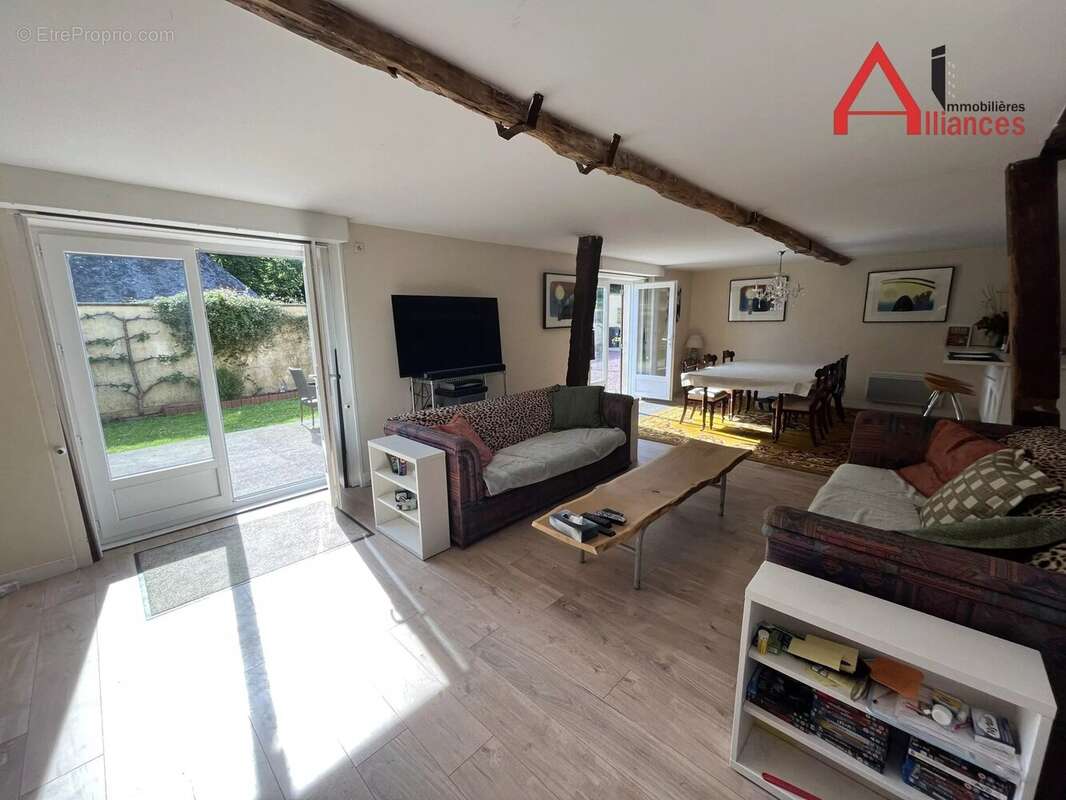 Maison à AVESNES-EN-VAL