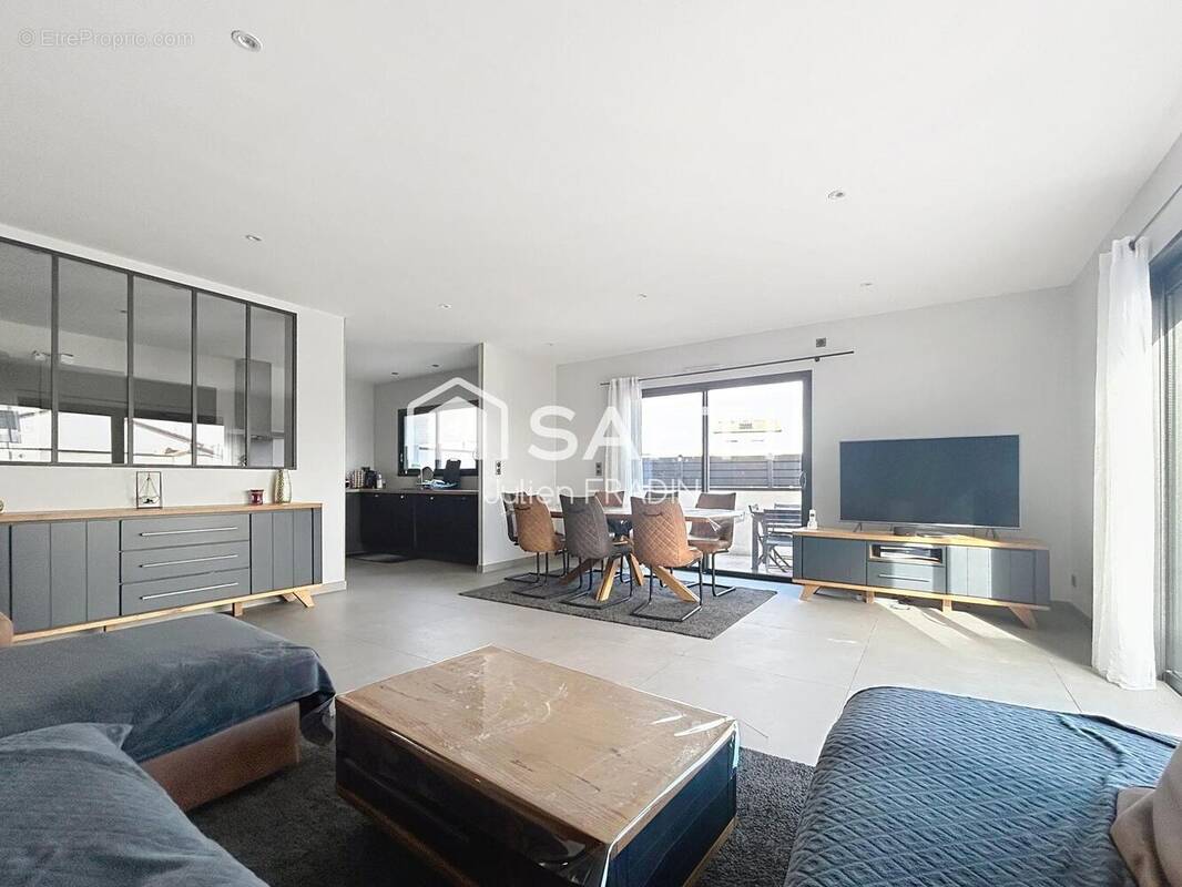 Photo 1 - Maison à SAINT-JULIEN-DE-CONCELLES