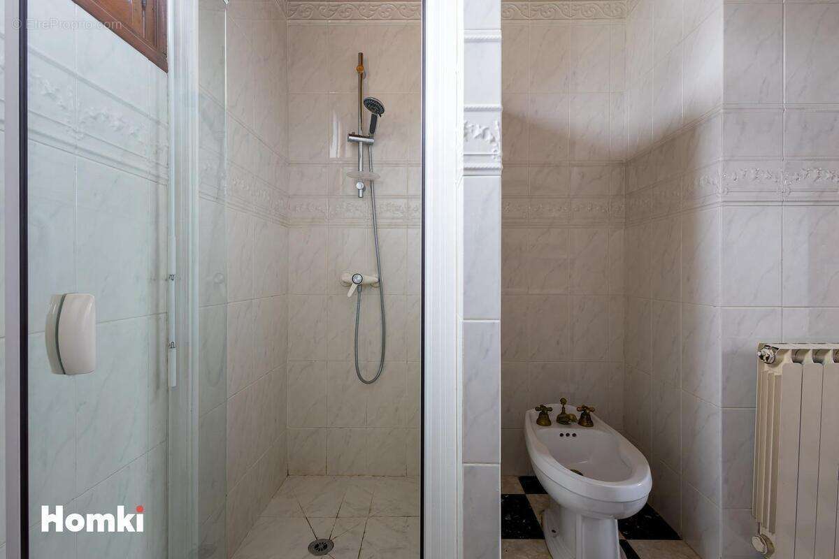 Maison à BAGNOLS-SUR-CEZE