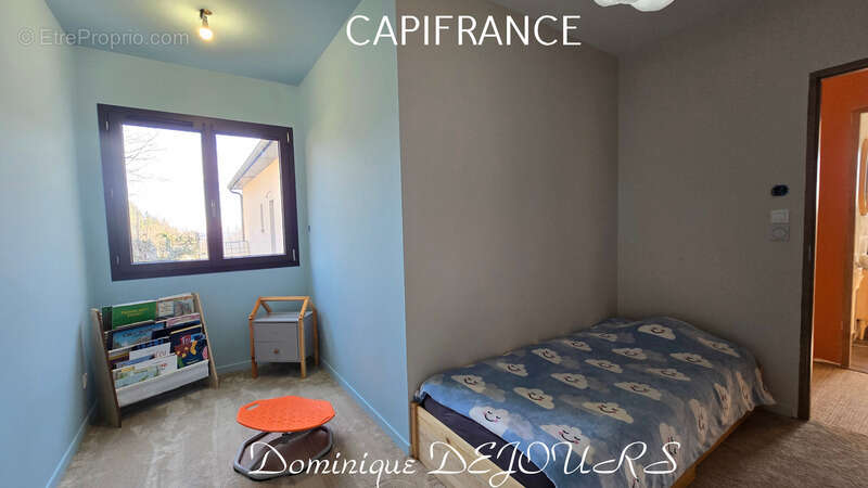 Ardèche - Magnifique Maison d'architecte de 184 m² habitable - Bel espace extérieur - Vue panoramique sur les montagnes ardèchoi - photo 11