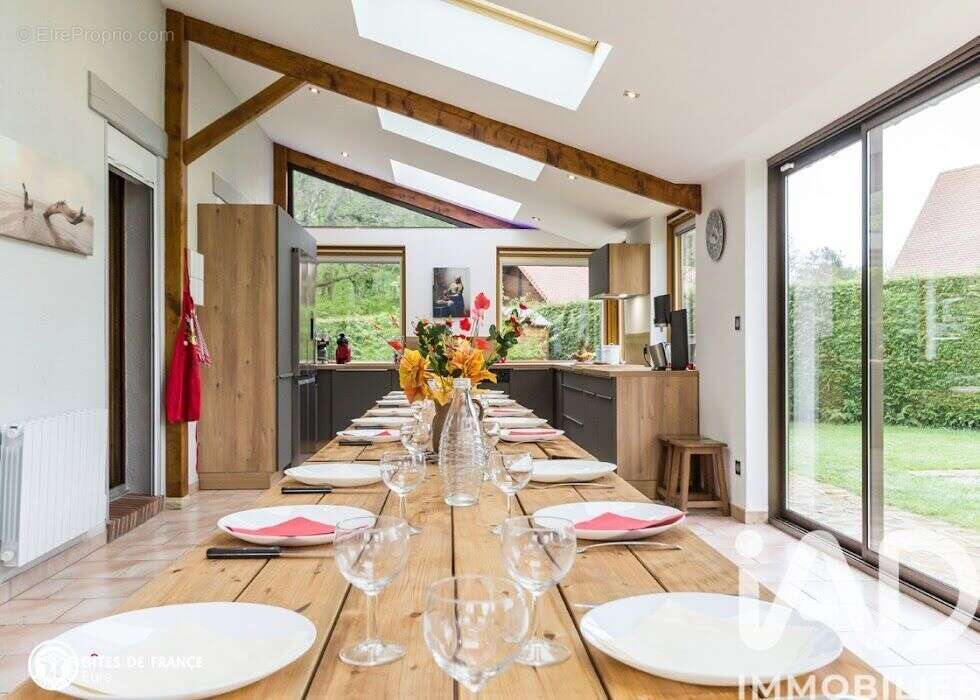Maison 205 m² à Bernay  - photo 8