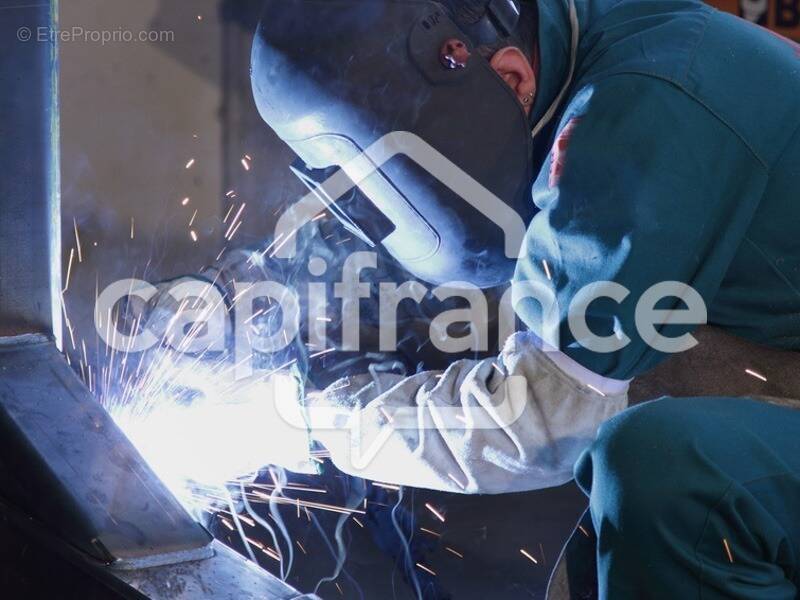 Commerce à CHAMPCEVINEL