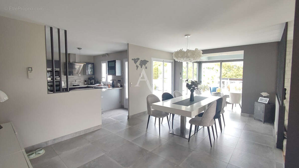 Maison à LA GENETOUZE