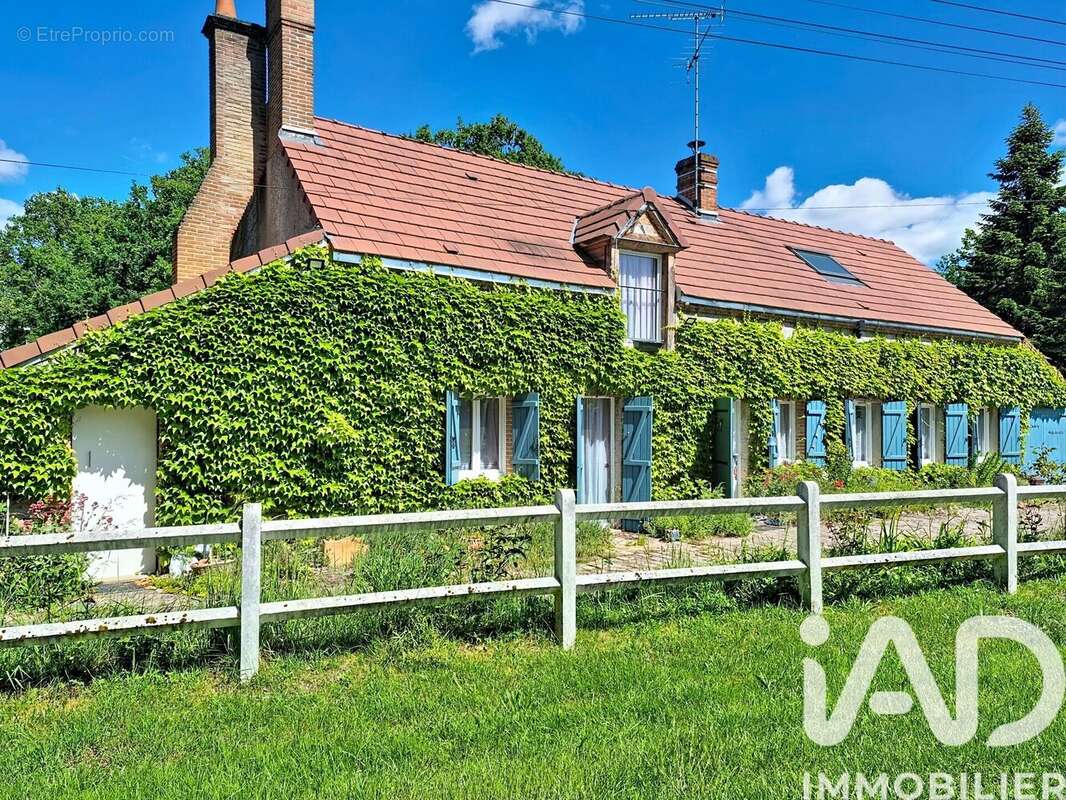 Photo 1 - Maison à VIEILLES-MAISONS-SUR-JOUDRY