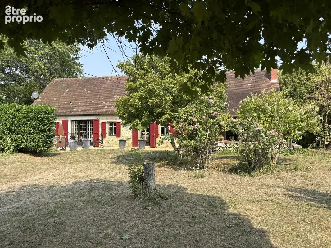Saint-Denis-de-Jouhet   Charmante maison avec 1934 m2 de terrain, située au calme dans un cadre verdoyant - photo 23
