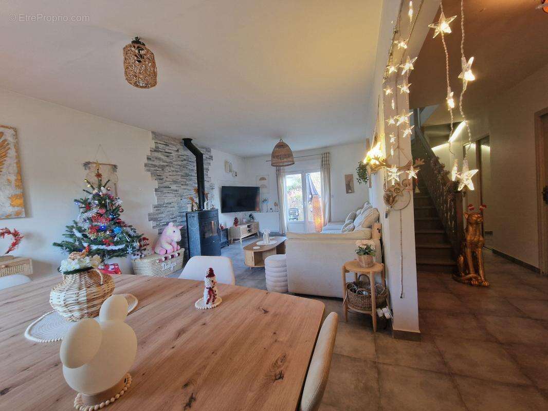 Maison à VAIRES-SUR-MARNE