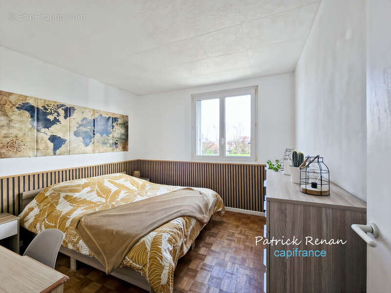 Appartement à LES CLAYES-SOUS-BOIS