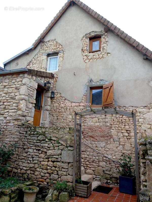 Maison à RUFFEC