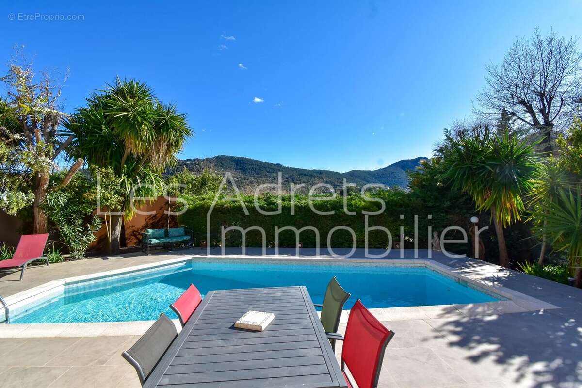 Maison à LES ADRETS-DE-L'ESTEREL