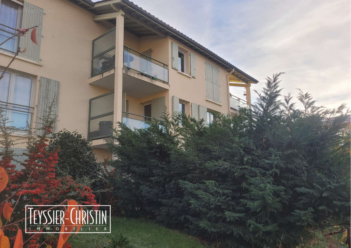 Appartement à MORNANT