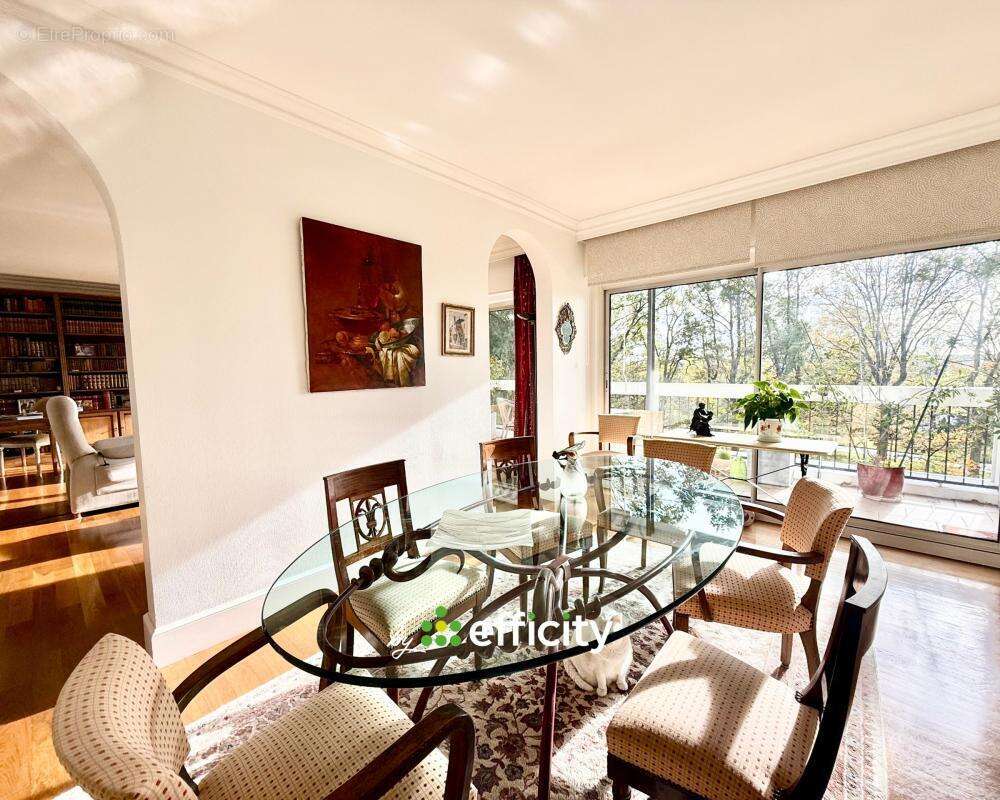 Appartement à LE CHESNAY