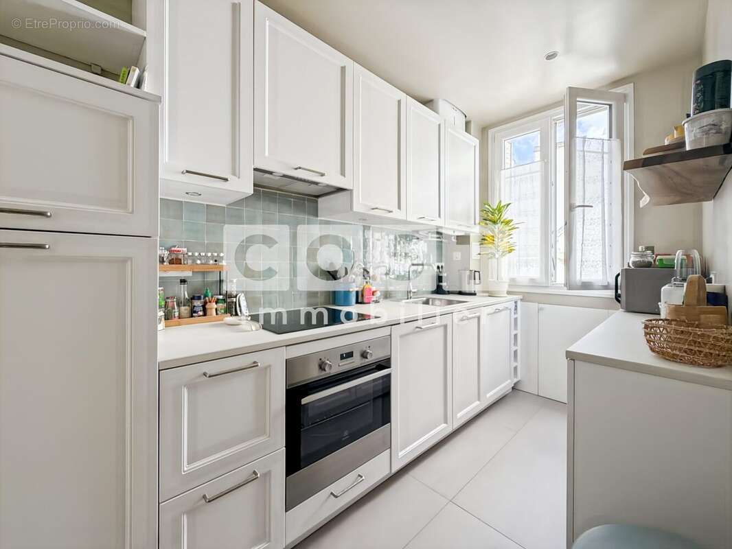 Appartement à COURBEVOIE