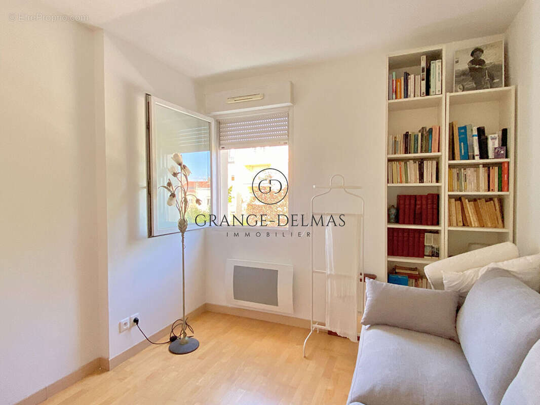 Appartement avec terrasse, ascenseur et garage - CROIX BLANCHE - photo 9