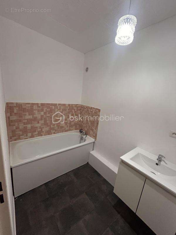 Boulogne-sur-mer – appartement 87 m² a renover – 3 chambres – balcon - photo 8