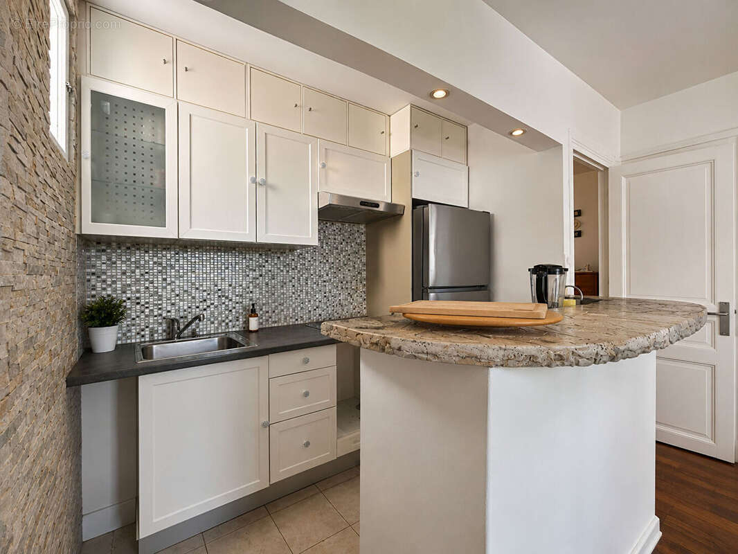 Appartement à PARIS-19E