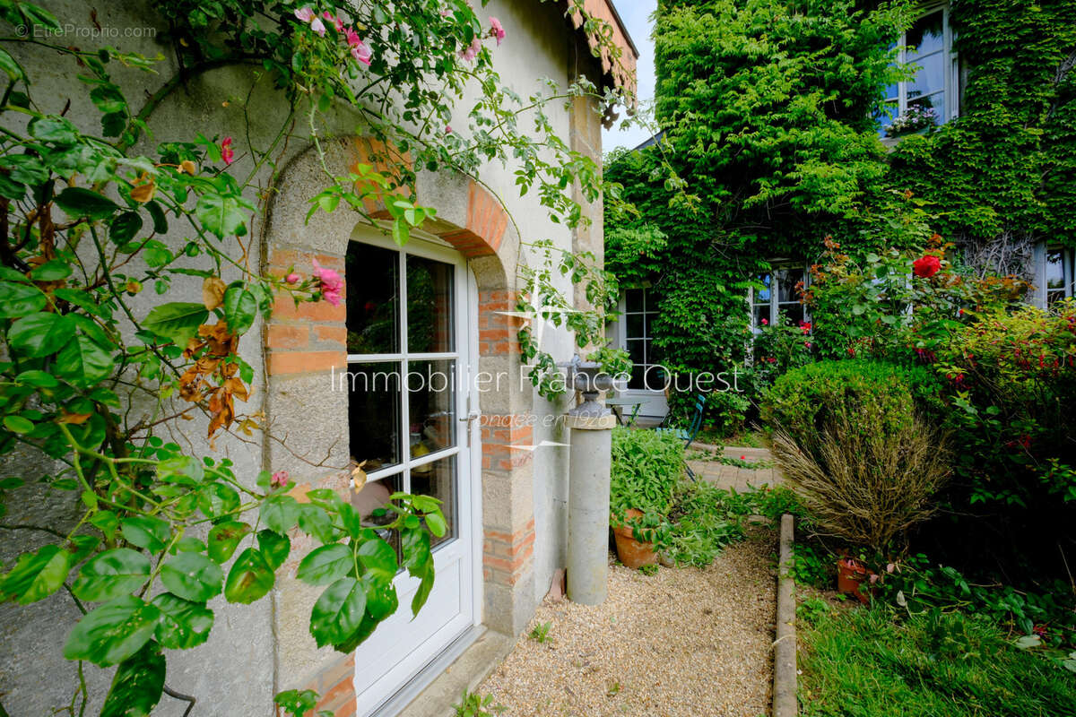 Maison à SOUGE-LE-GANELON