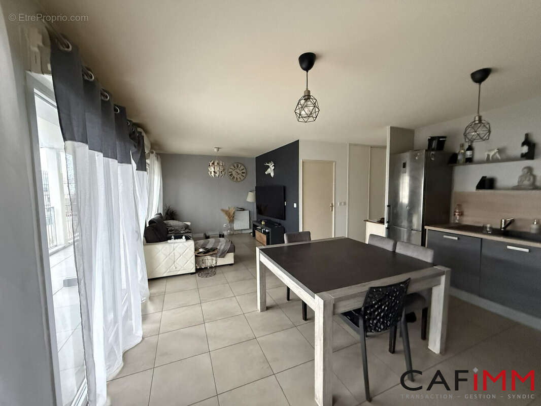 Appartement à VAULX-EN-VELIN