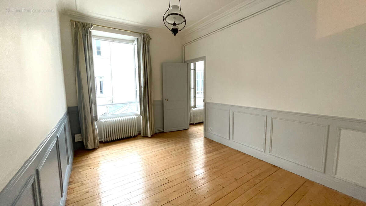 Appartement à FONTAINEBLEAU