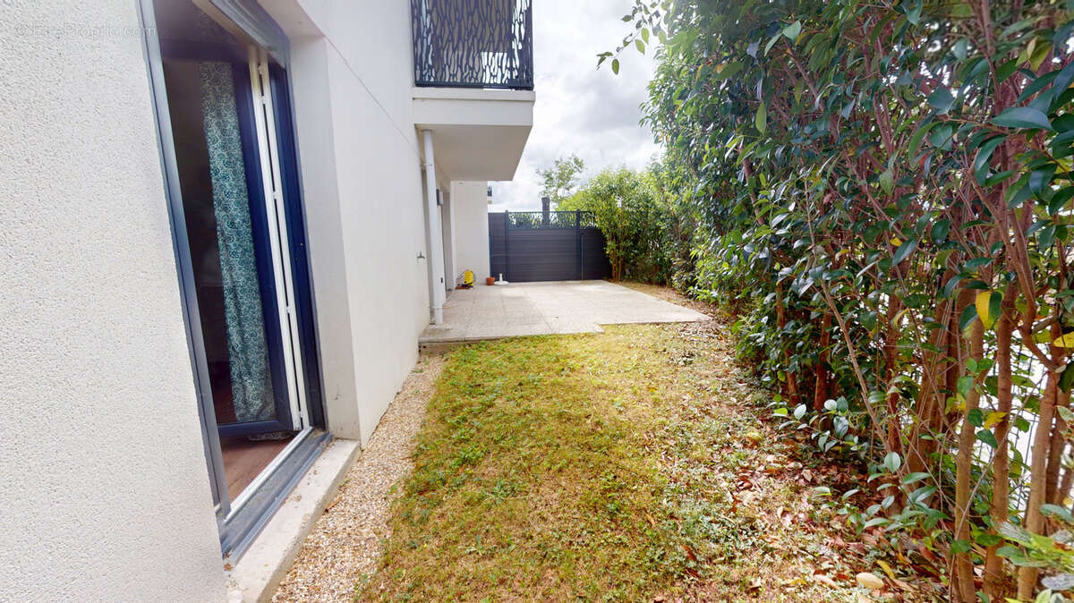 Appartement à HOUILLES
