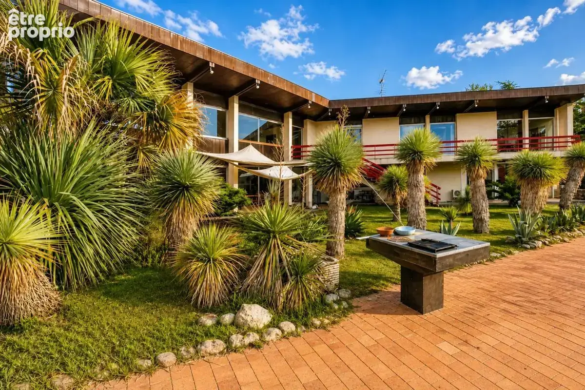 Maison 12 pièces, 617 m² avec jardin à Roquefort - photo 10