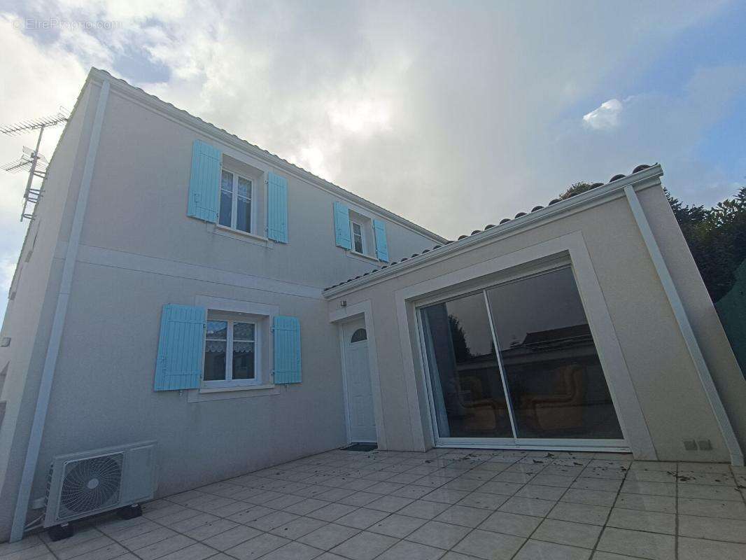 Maison à SAINT-GEORGES-DE-DIDONNE