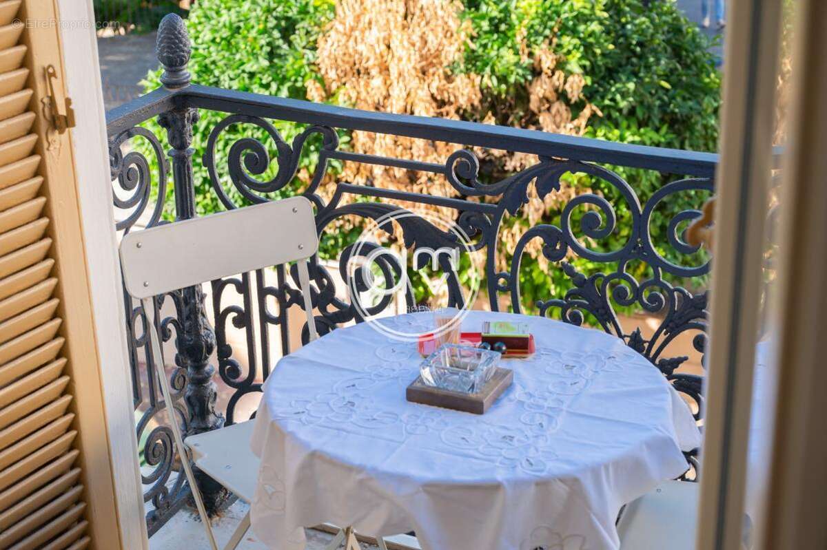 Appartement à HYERES