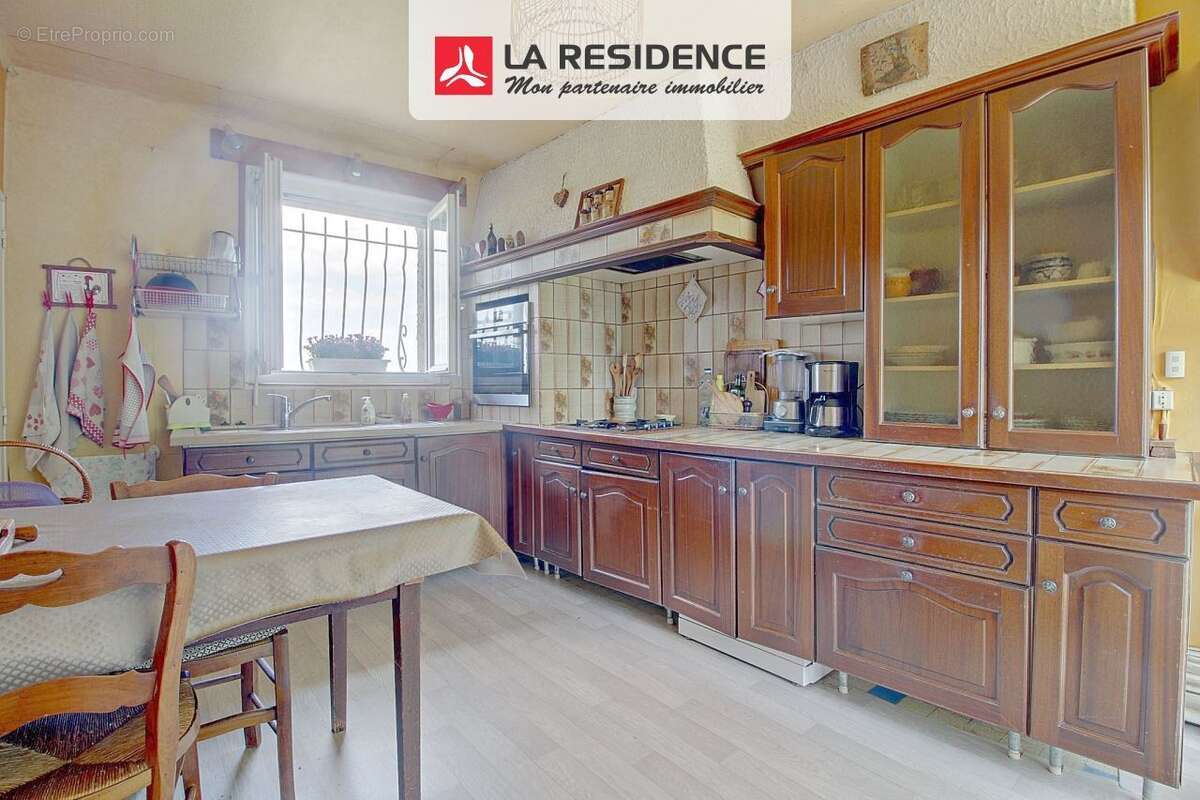 Maison à LA VILLENEUVE-EN-CHEVRIE