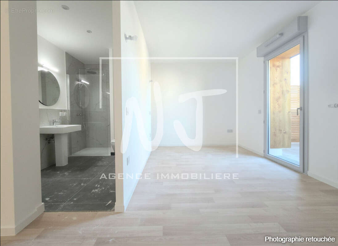 Appartement à AVRILLE