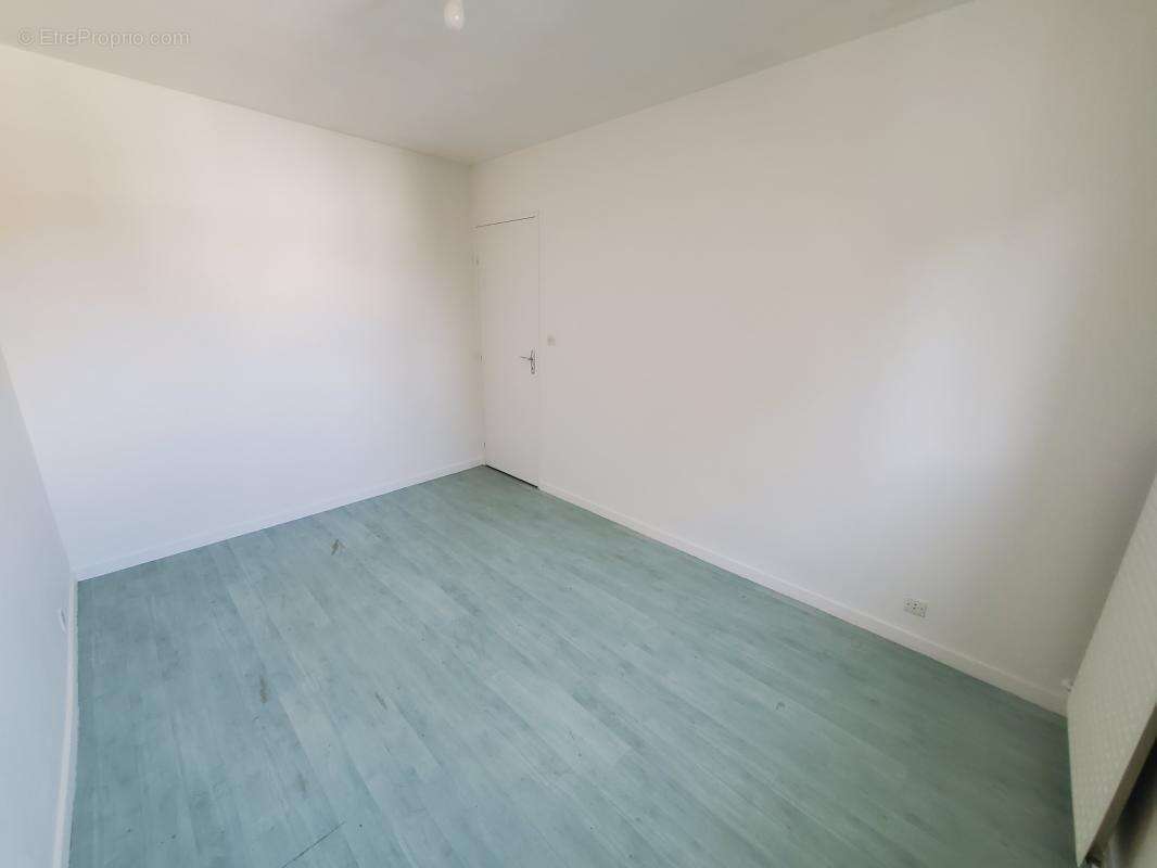 Beau T4 avec parking, cave et balcon - photo 12